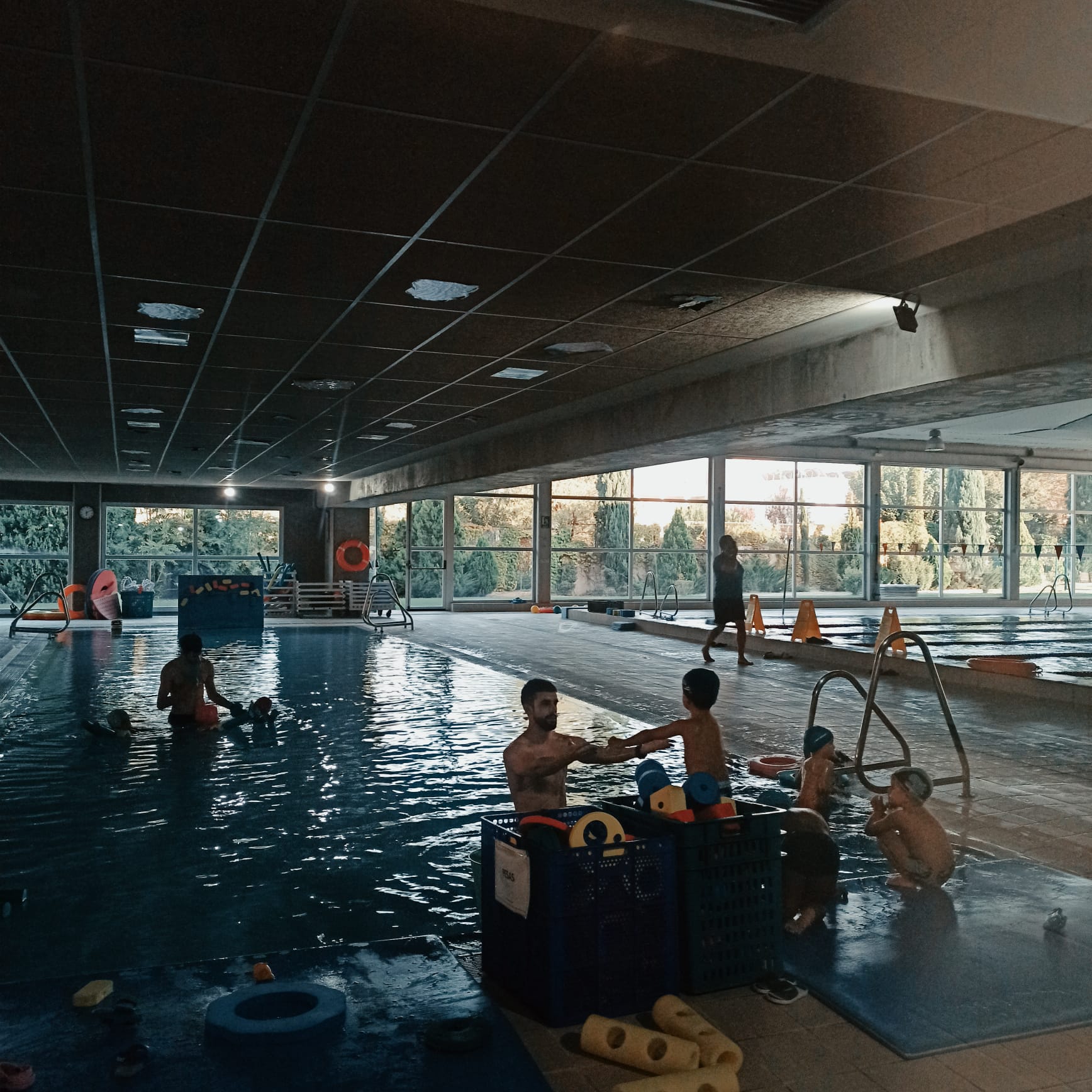 Imagen de la escuela en las instalaciones del gimnasio